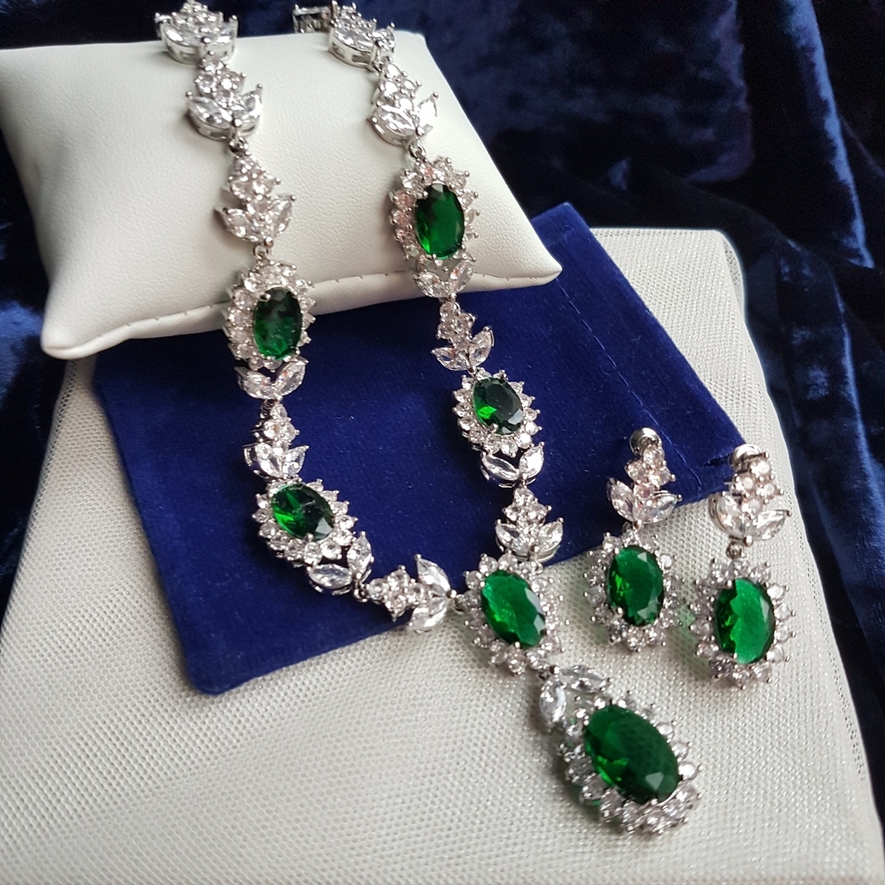 Swarovski Elements Platinum Emerald Green Diana Statement Necklace NEW - Picture 9 of 16